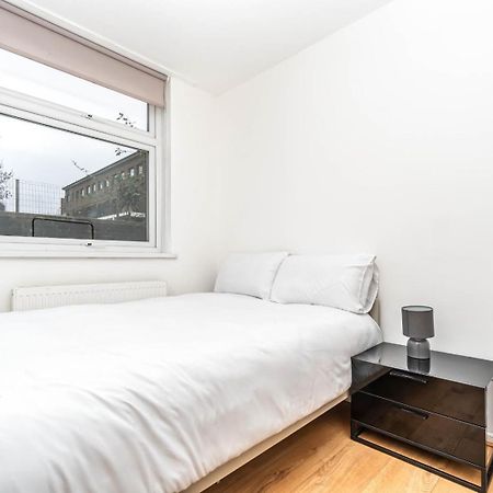 Bright Guest House In Hackney Londyn Zewnętrze zdjęcie