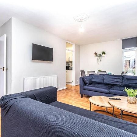 Bright Guest House In Hackney Londyn Zewnętrze zdjęcie