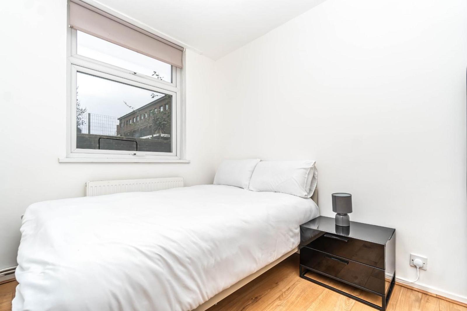 Bright Guest House In Hackney Londyn Zewnętrze zdjęcie