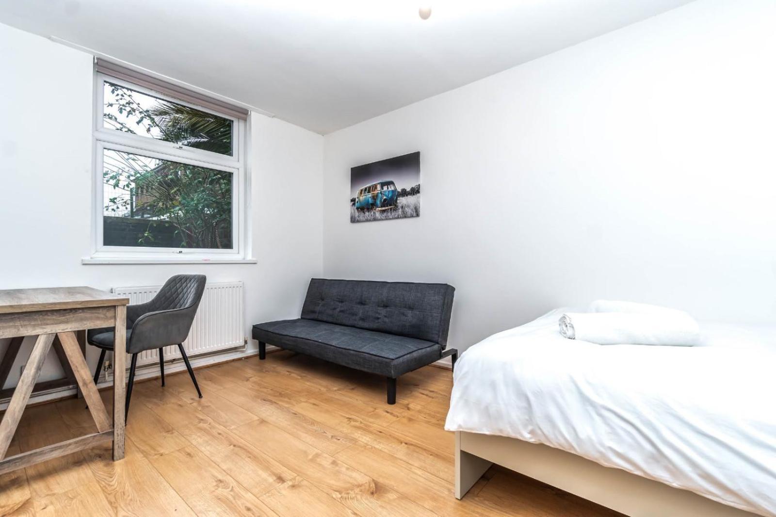 Bright Guest House In Hackney Londyn Zewnętrze zdjęcie