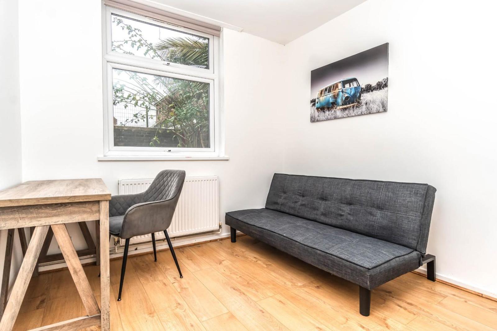 Bright Guest House In Hackney Londyn Zewnętrze zdjęcie